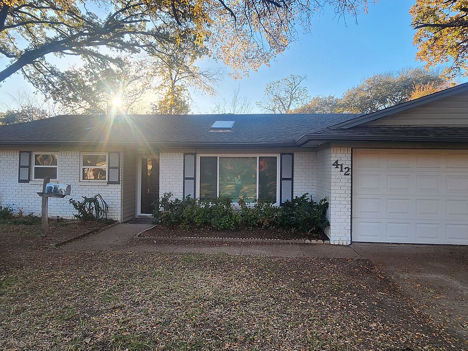 1st image of 412 Eastcliff Dr