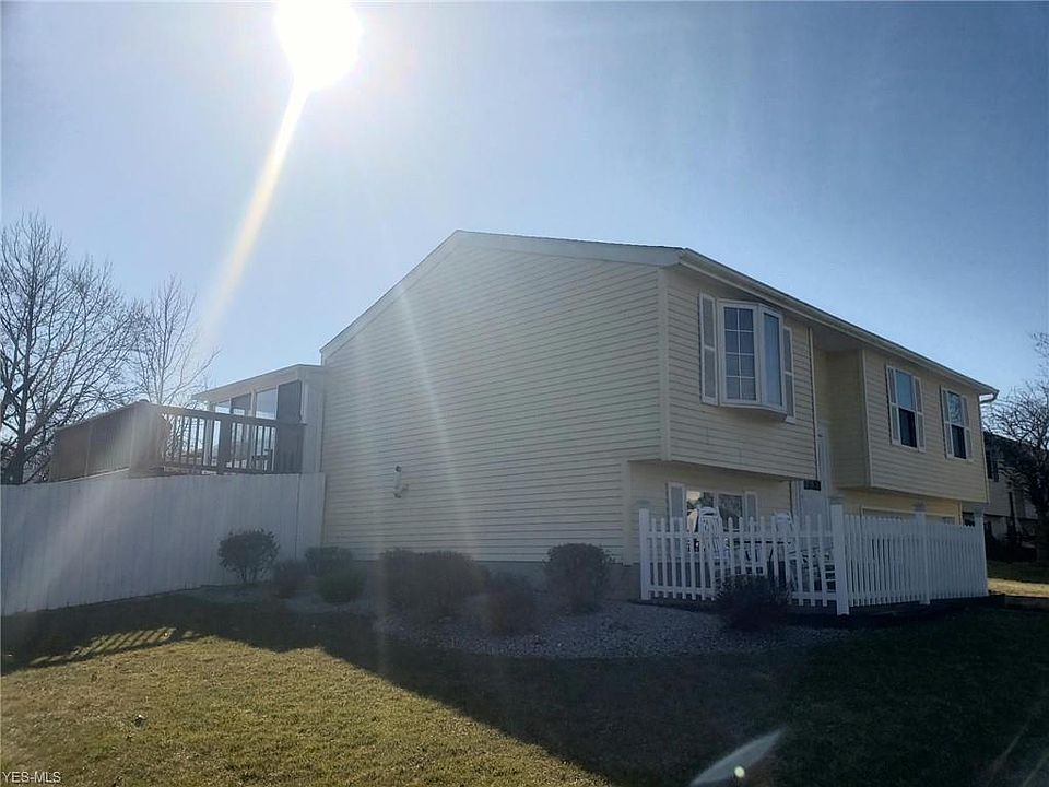 1st image of 745 Pepperwood Dr