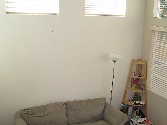 4th image of 2684 Villas Way