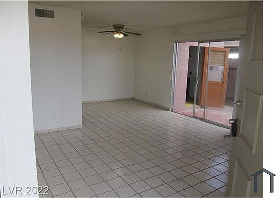 5th image of 3518 Villa Knolls North Dr #1
