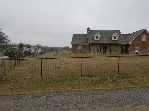 2nd image of 611 Harmony Rd