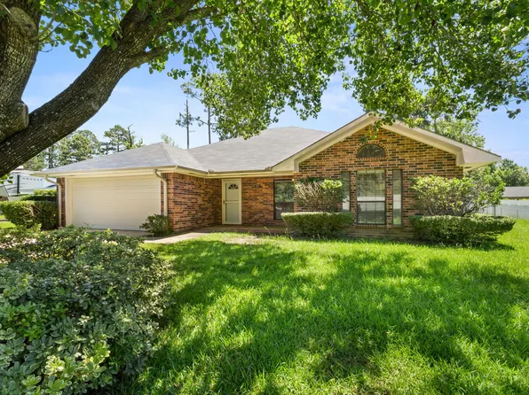211 Colony Park Dr, Leesville, LA 71446
