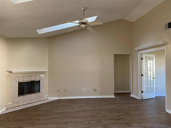 4th image of 2743 Dobbin Dr