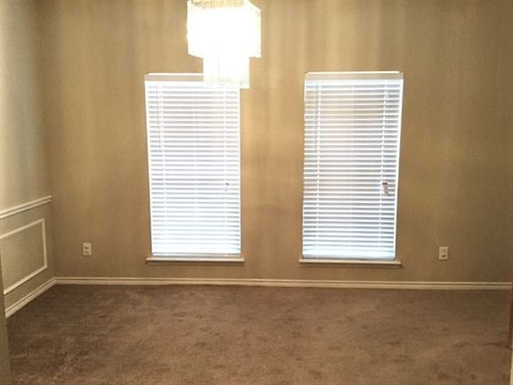 3rd image of 4810 Highlands Dr
