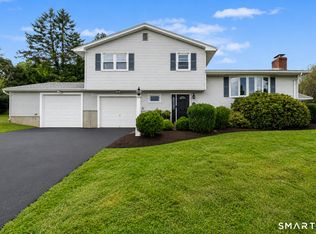 12 Farm Hill Rd, Meriden, CT 06451