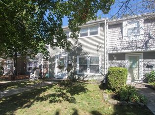 829 Mansfield Ct, Schaumburg, IL