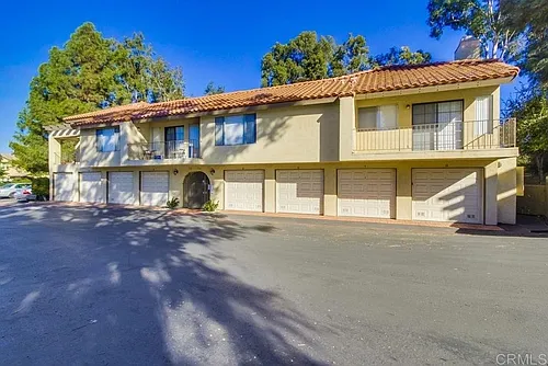 1018 Grape St Photo 1