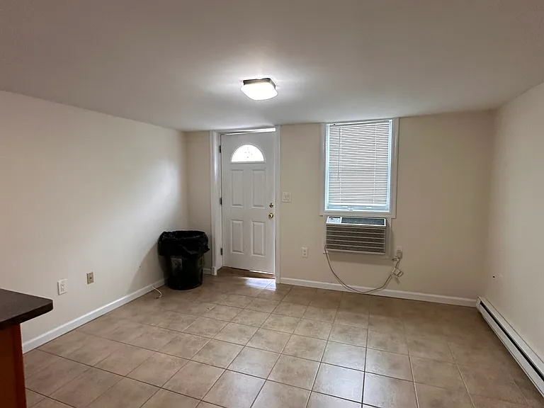 202-204 Balcom Ave #1G — Photo 3