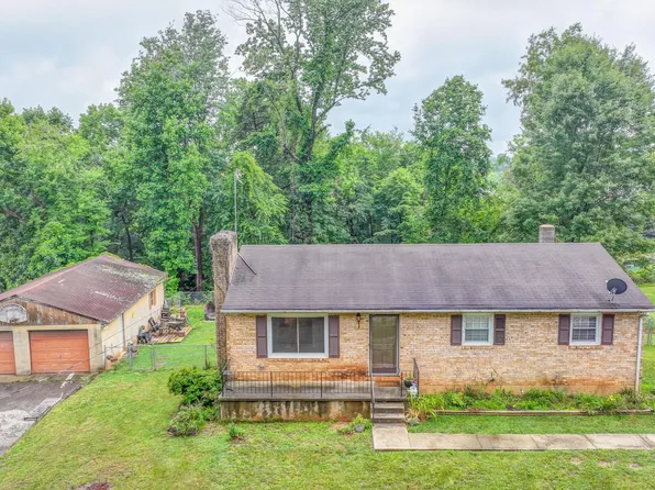 101 Franco Dr, Rocky Mount, VA 24151