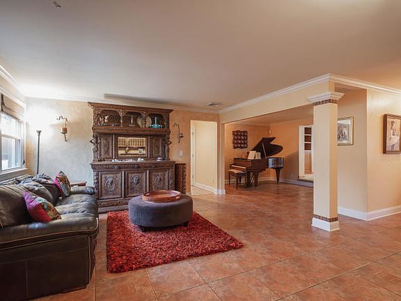 4th image of 11668 N Bobolink Ln