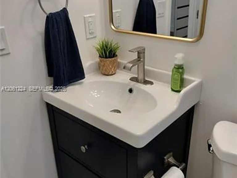 2700 SW 28th Ct #2700 — Photo 14