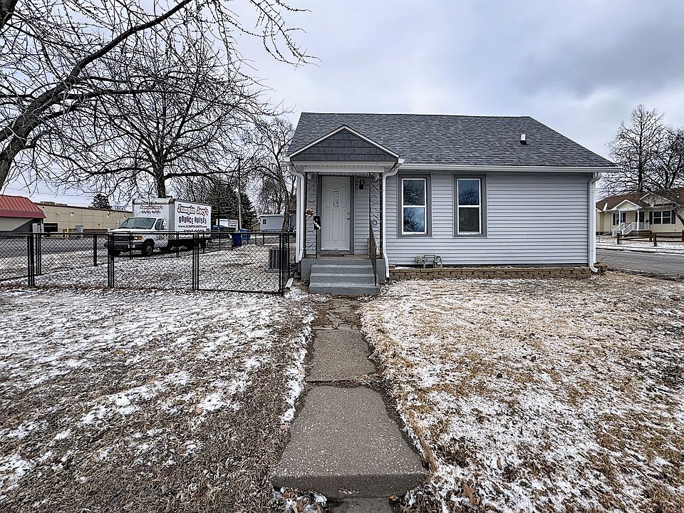 1st image of 1703 N Division St
