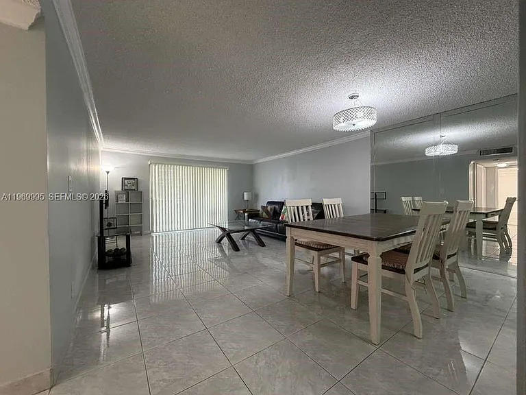 301 SE 3rd St #109 — Photo 15