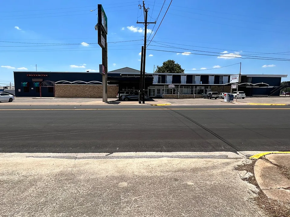 Gray Street Square