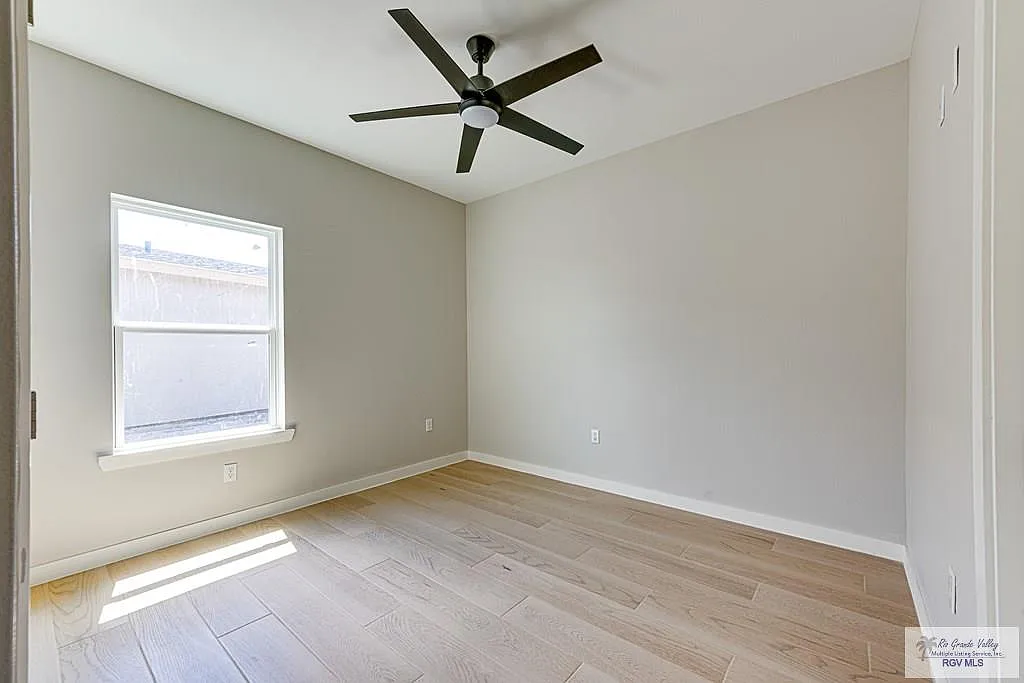 2 bed, 2.5 bath, 1061 sqft, $1,650 — Photo 4