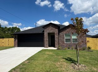 216 Collie Ave, Lowell, AR 72745