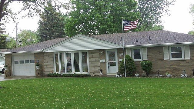 1st image of 781 Bishop Ct