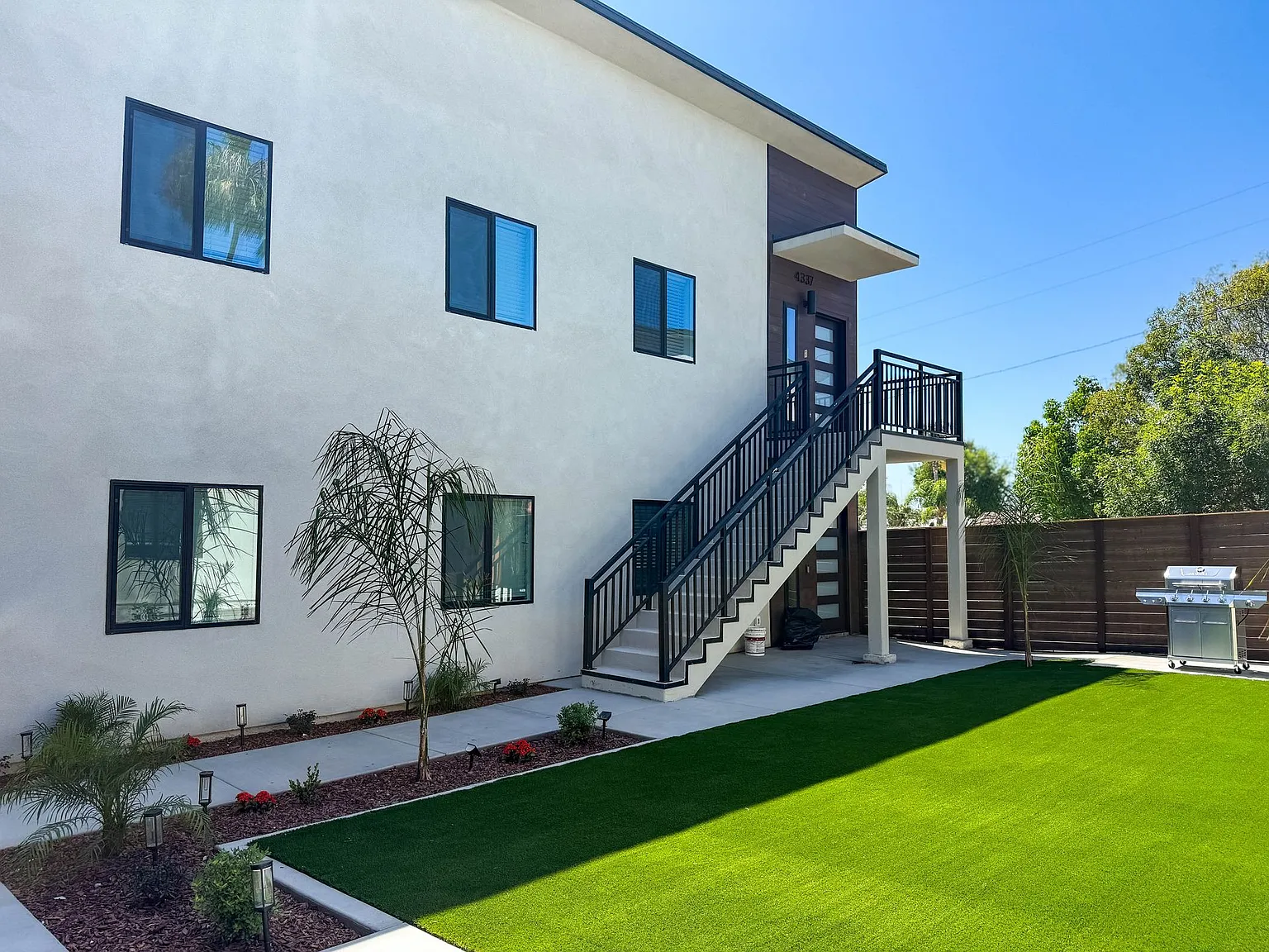 Park Villas La Mesa — Photo 1