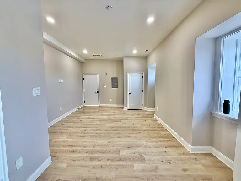 1032 N 48th St #D-1B — Photo 28
