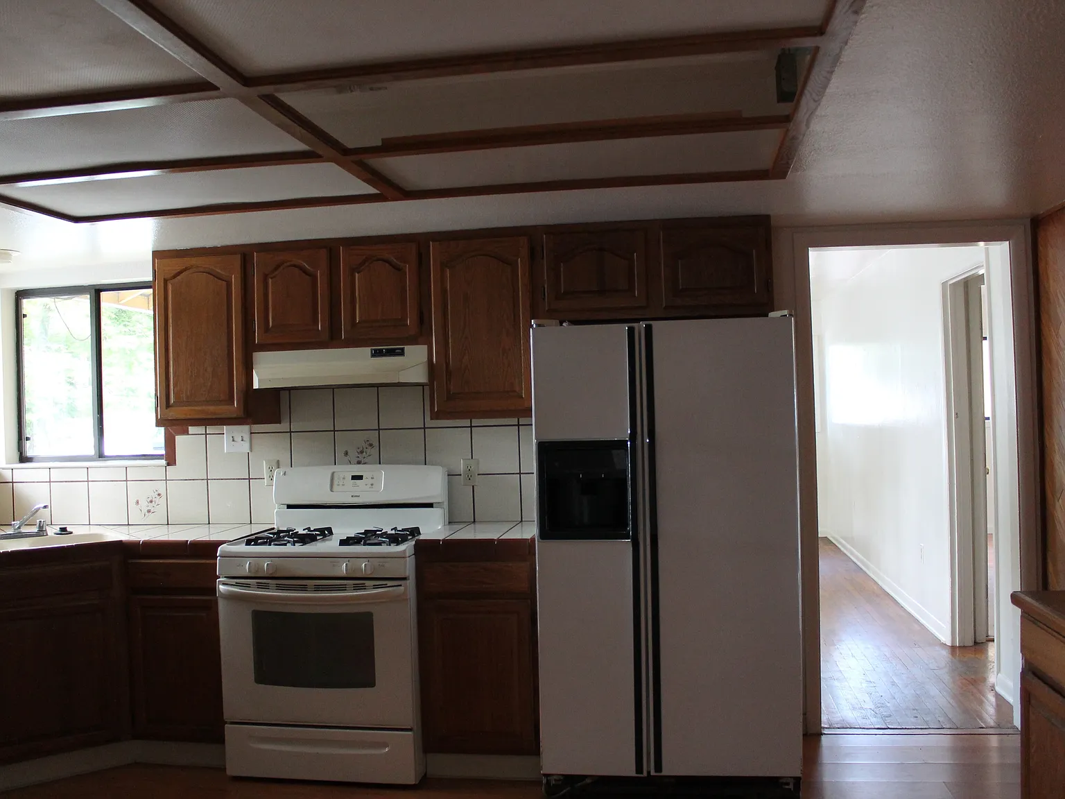 3 bed, 1500 sqft, $1,100 — Photo 4