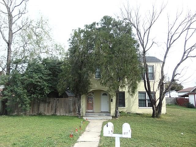 1st image of 612 N 11th St