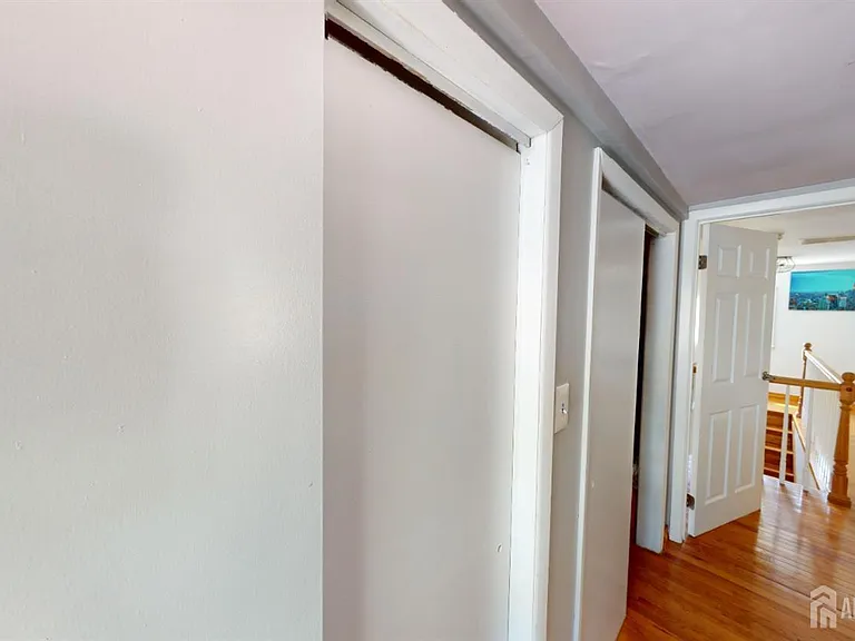 22 Wilson Ave — Photo 23
