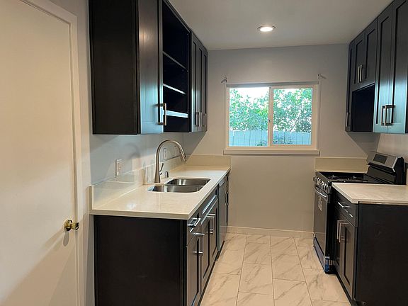 4th image of 1439 S Rexford Dr #1