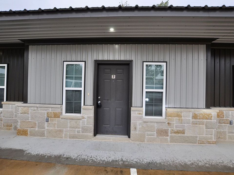 1st image of 215 Price Ln Unit 7