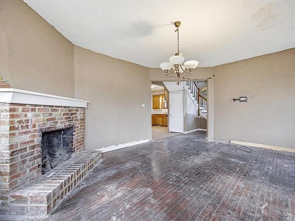 4th image of 563 E Park St