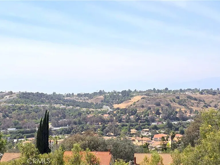 21355 Chirping Sparrow Rd — Photo 32