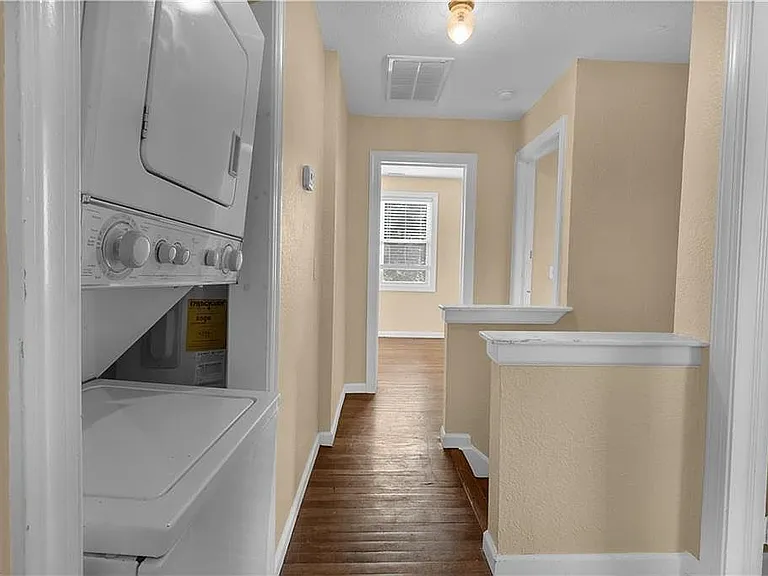 818 19th Pl — Photo 16