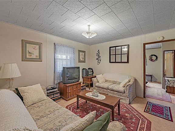 5th image of 937 Greenhill Ave