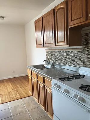 Rented by Lang Realty LLC | media 23