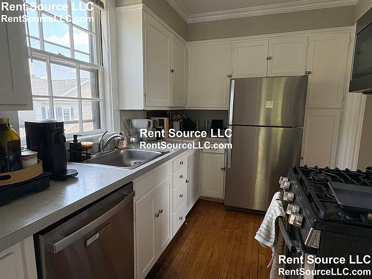 1619 Centre St #TOP FLOOR — Photo 9