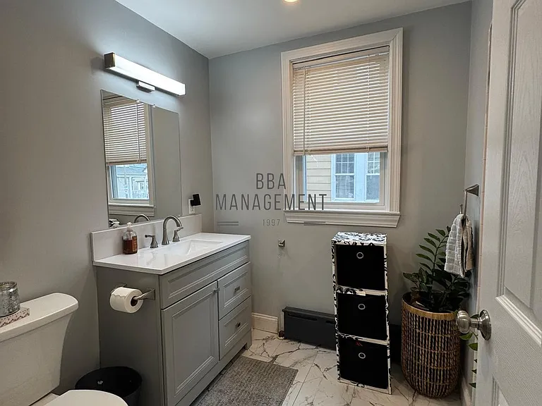 10 Benson St — Photo 7