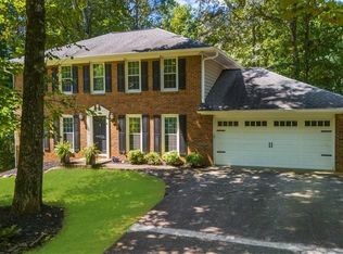 9770 Lake Forest Way, Roswell, GA 30076