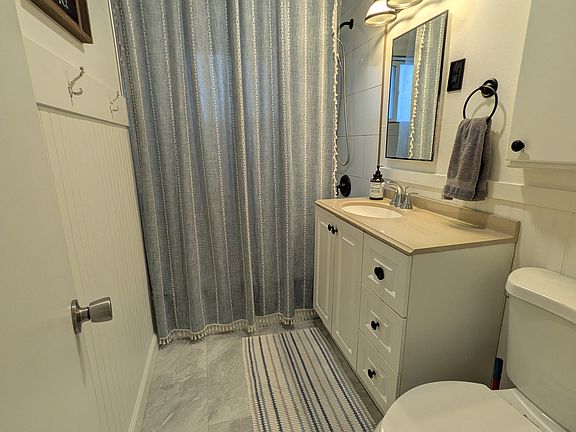 5th image of 7021 W Arrowhead Ave