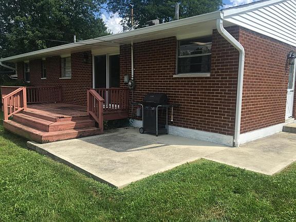 2nd image of 5068 Beatrice Dr