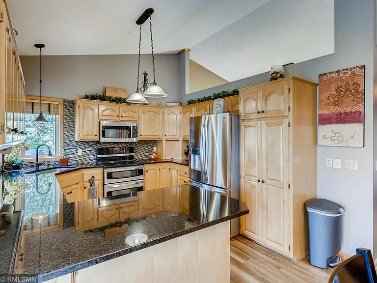15220 Barium St NW — Photo 12