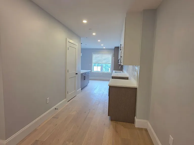 349 Market St #B1 — Photo 20