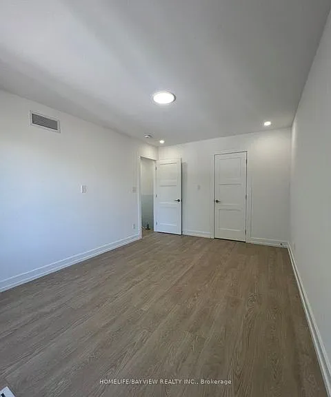 311 Linsmore Cres #3 — Photo 29
