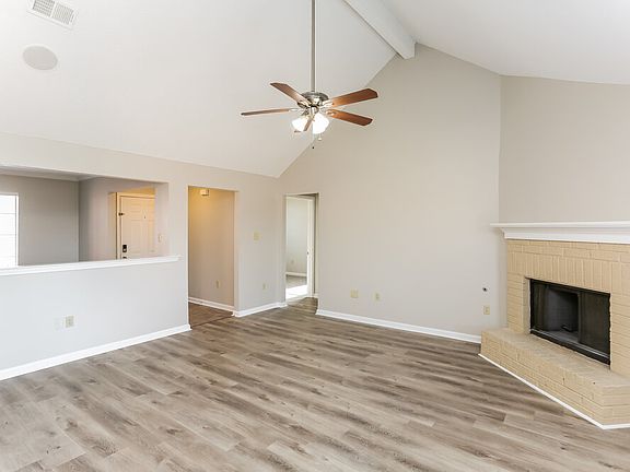 5th image of 6688 Ross Manor Dr