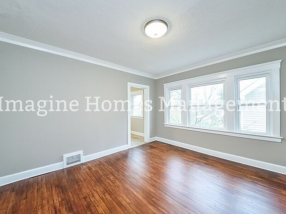 5th image of 2178 Glenbury Ave