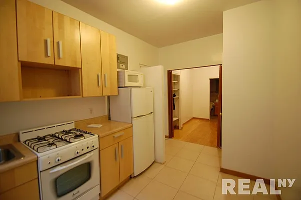 Rented by REAL New York | media 1