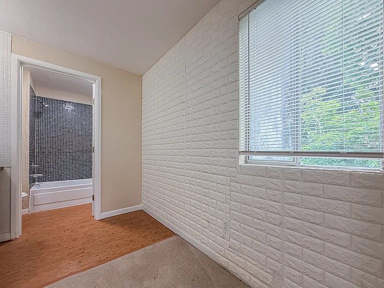 1011 156th Ave NE #C316 — Photo 24