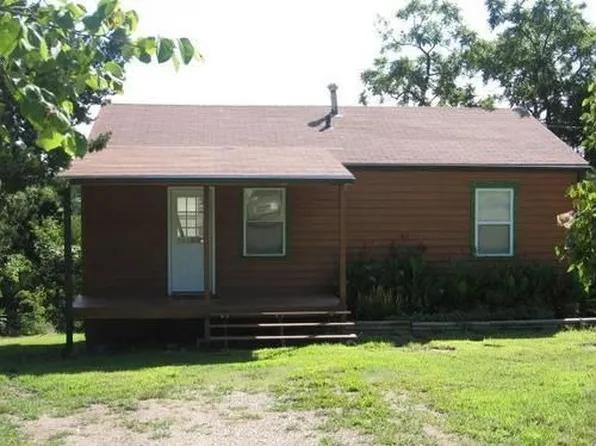 11309 Lakeview Dr, Manhattan, KS 66503