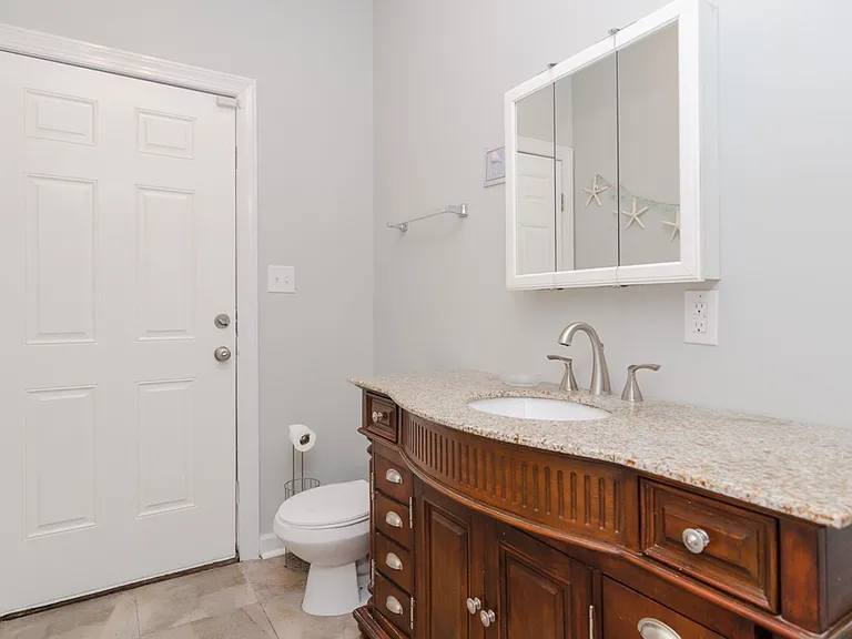 102 Moorefield Dr — Photo 29