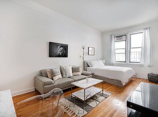 210 W 17th St APT 1A, New York, NY 10011