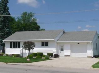 407 W Lena, Lena, IL 61048