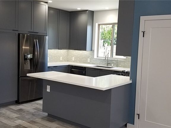 3rd image of 6670 Ampere Ave